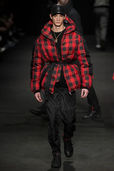 Look 33